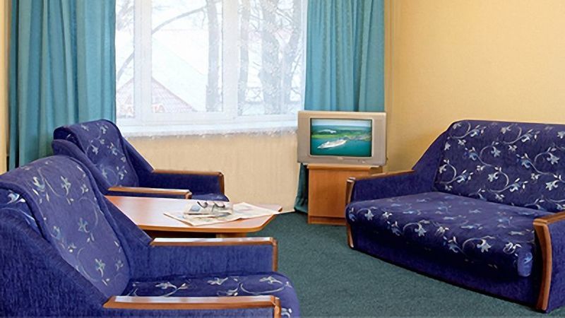 Kozatsky On Antonova Hotel Kiev Bagian luar foto