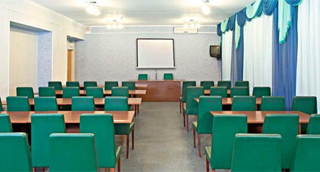 Kozatsky On Antonova Hotel Kiev Bagian luar foto